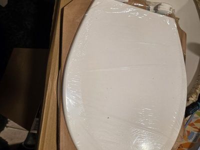 New Round Front Easy Clean Toilet Seat