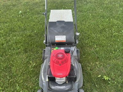 Honda HRX217 lawn mower push