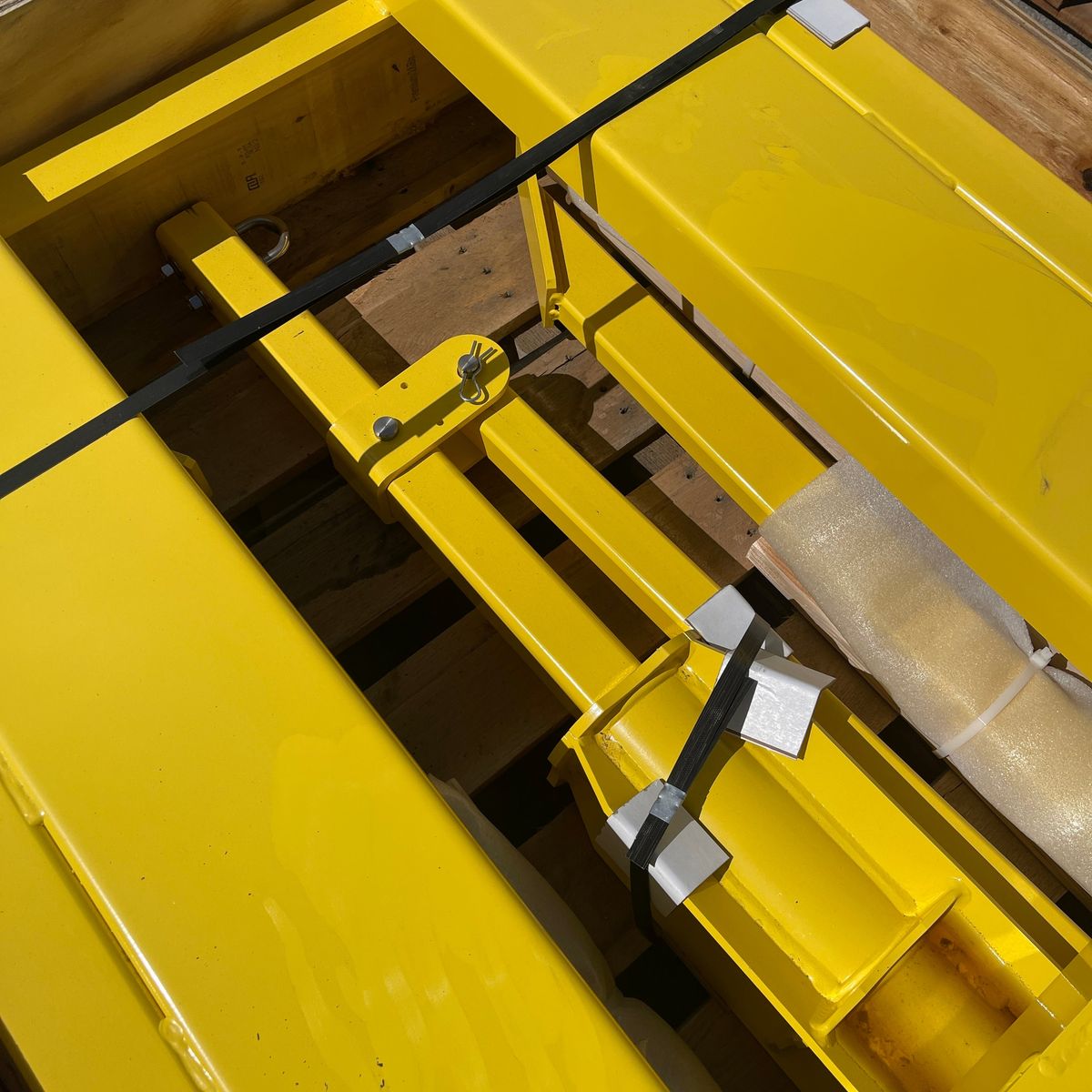 Main image 6