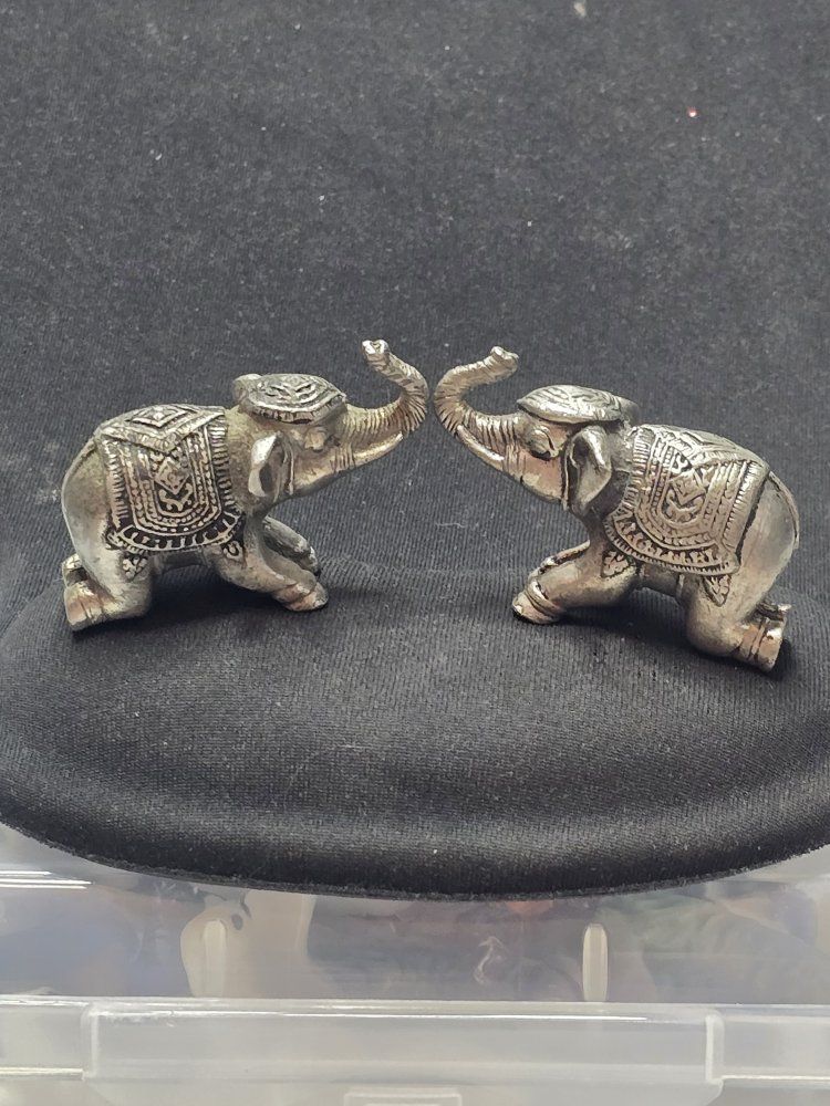 Adorable Vintage Embossed Silver Mini Elephant Figurines