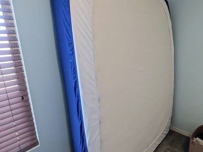 Tuft & Needle Queen Mattress