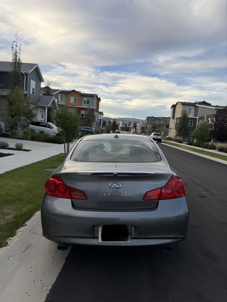2010 Infiniti G37 