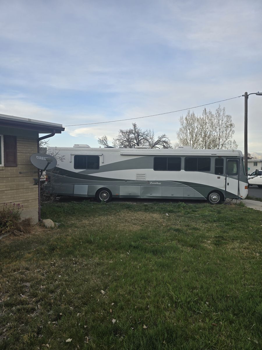 2001 safari zanzibar class A