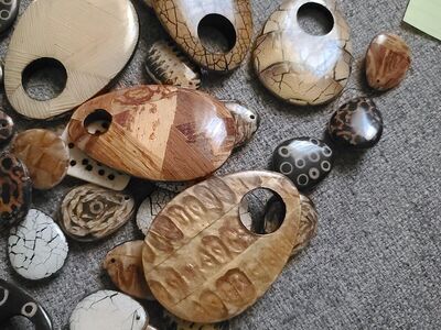 Jewelery Beads & Pendants