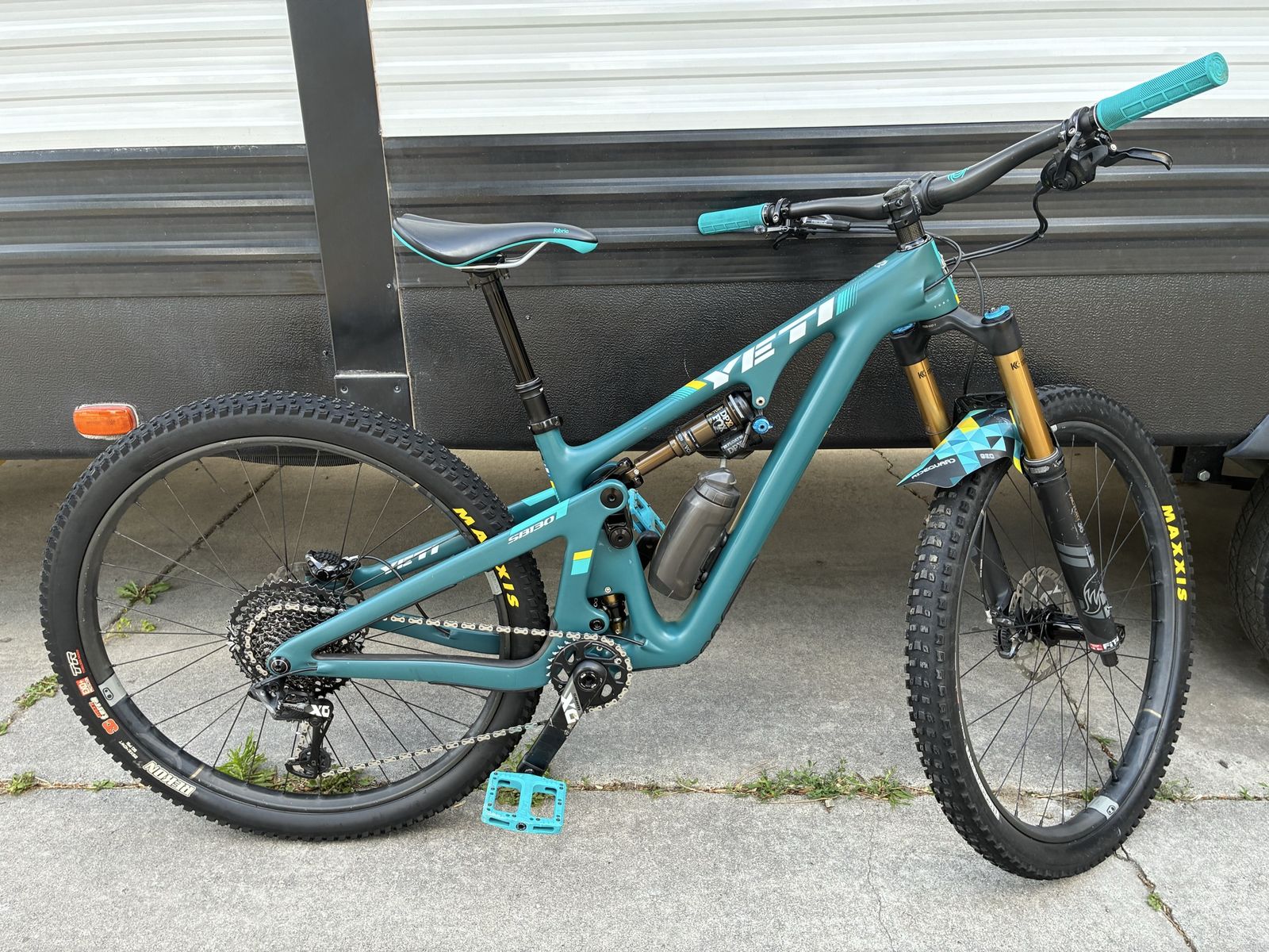 Title: 2019 Yeti SB130 TURQ (Size Small)