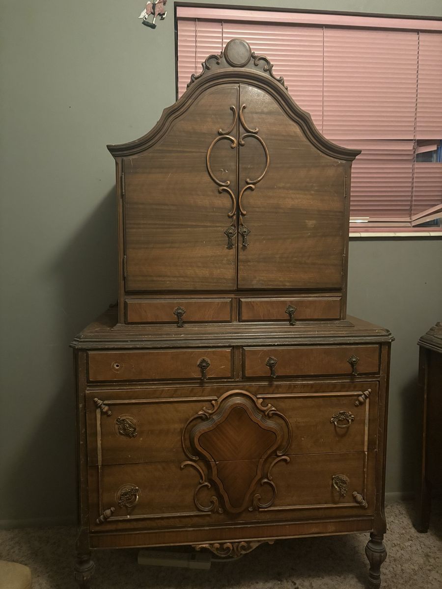 Main image 3