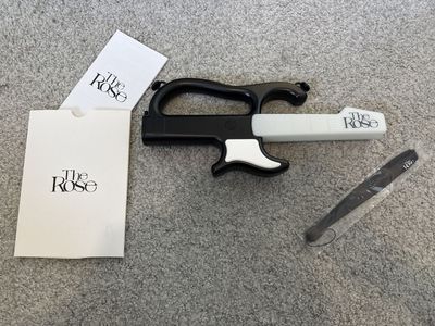 Official The Rose Light Stick Version 2 “Rostar”