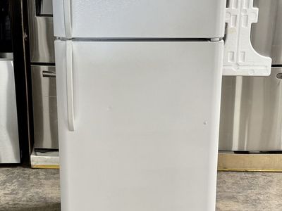 FRIGIDAIRE REFRIGERATOR WITH WARRANTY