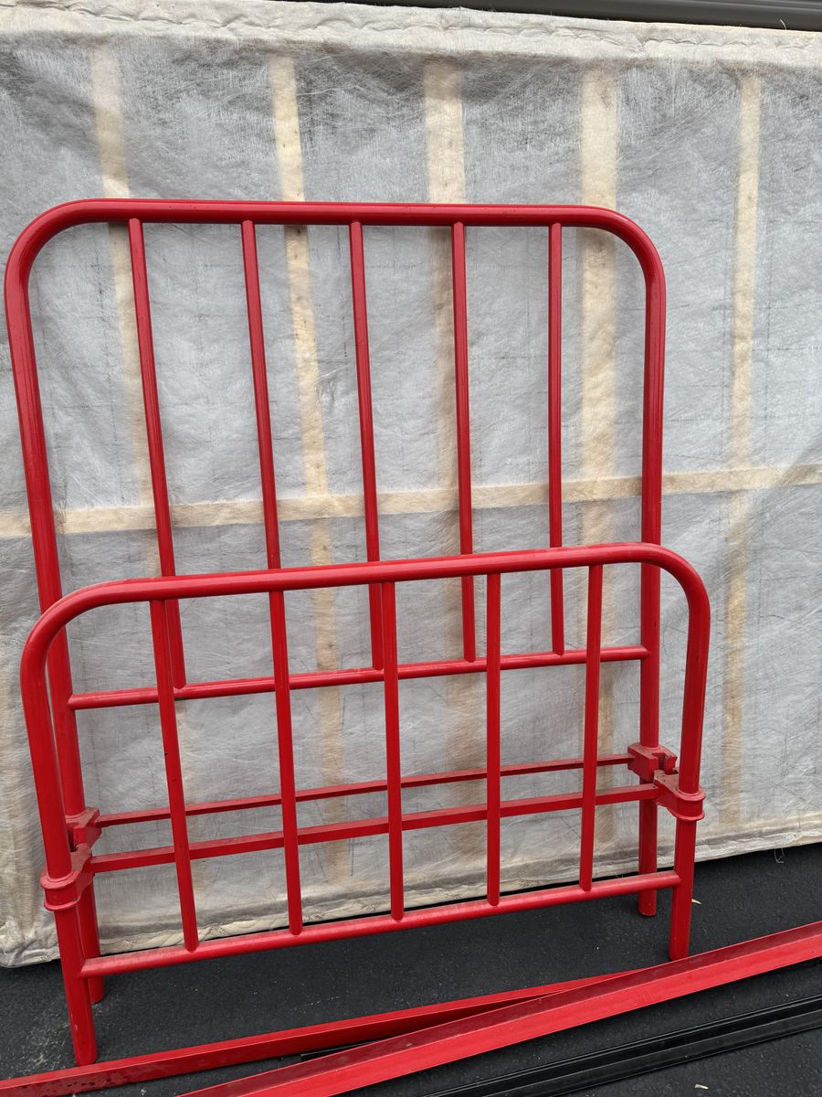 Antique Twin Size Cast Iron Bed