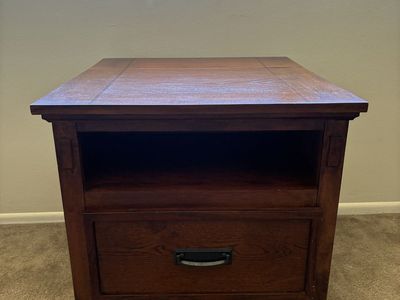 Matching Wooden End Tables/Nightstands