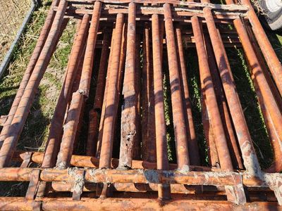 8 12ft corral panels good for small livestock