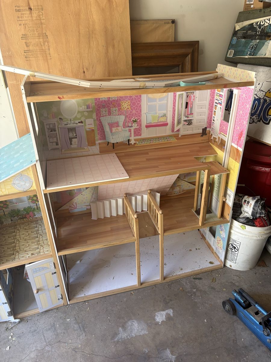 Doll house