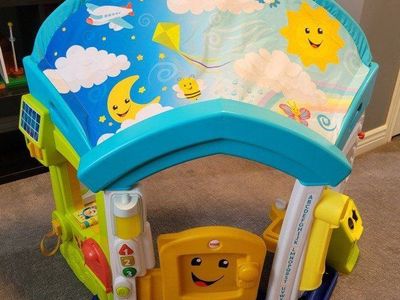 Fisher Price - Laugh and learn playhouse