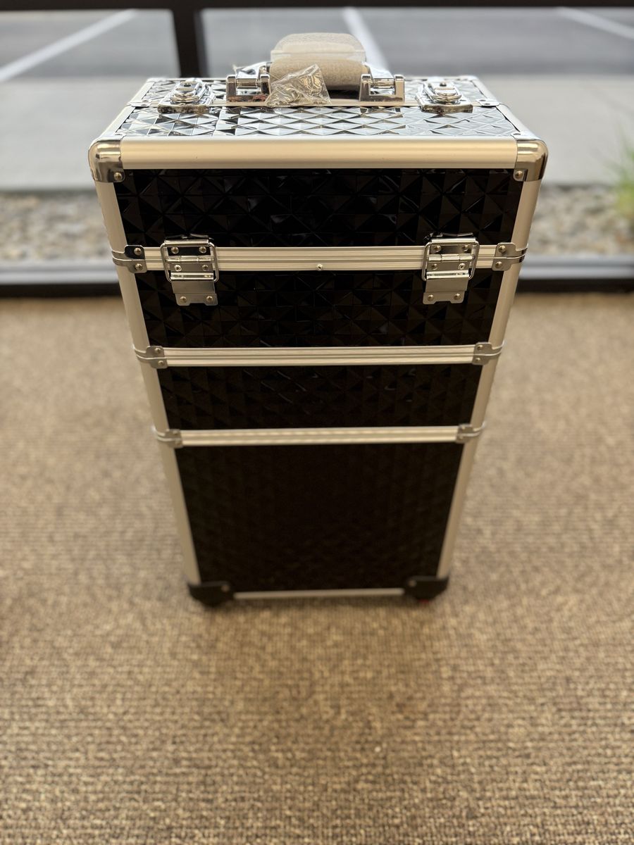 Rolling Makeup Train Case 3-in-1