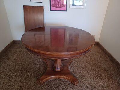 White Furniture Solid Wood Dining Table with Leaf