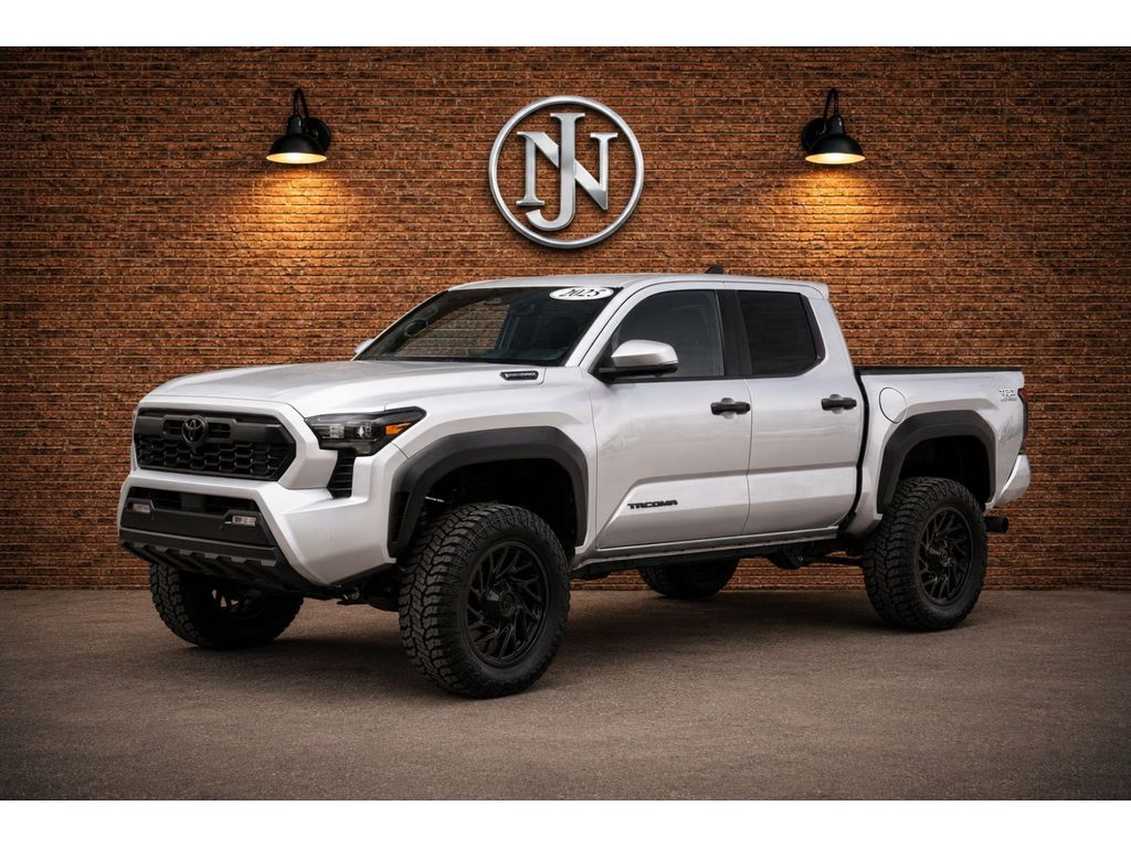 2025 Toyota Tacoma TRD Off-Road HV