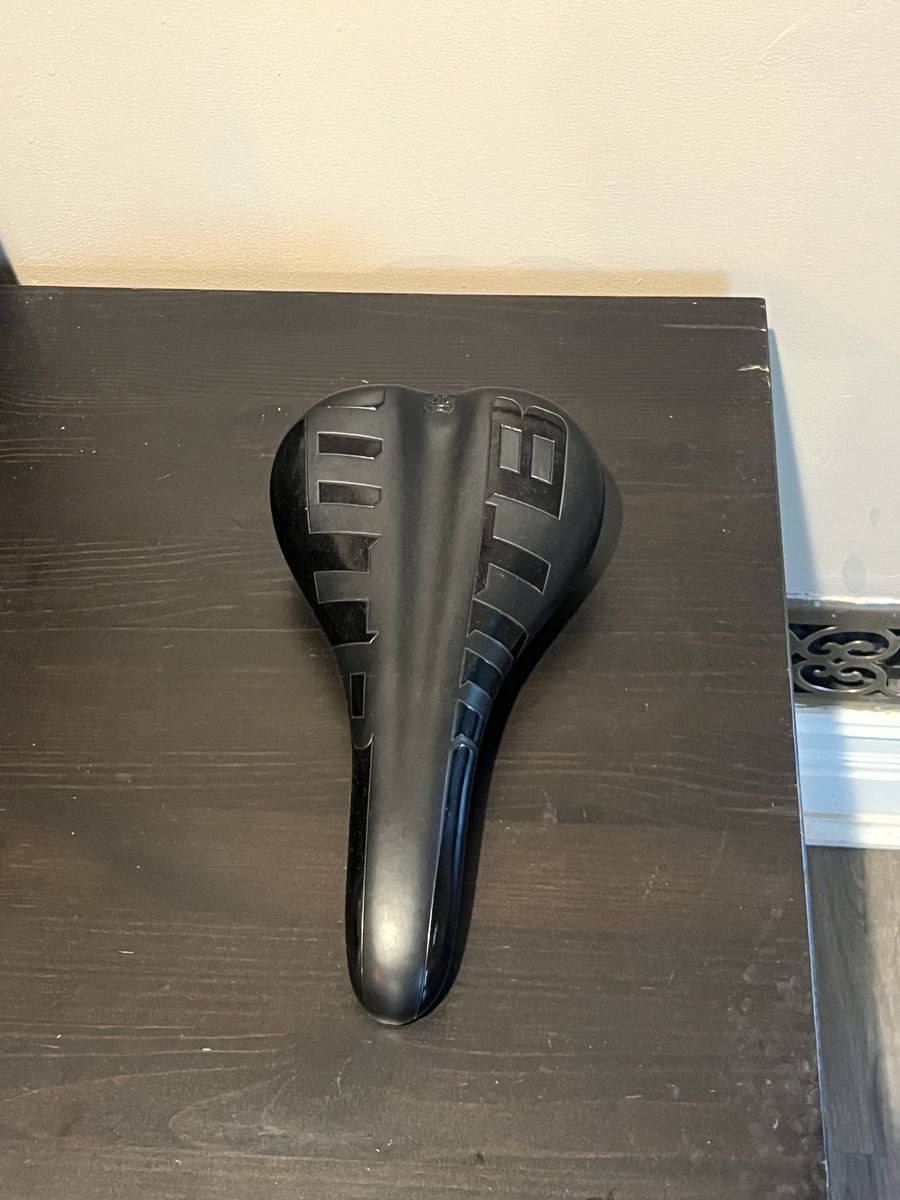 Men’s Road / Mountain Bike Saddle
