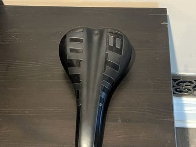 Men’s Road / Mountain Bike Saddle