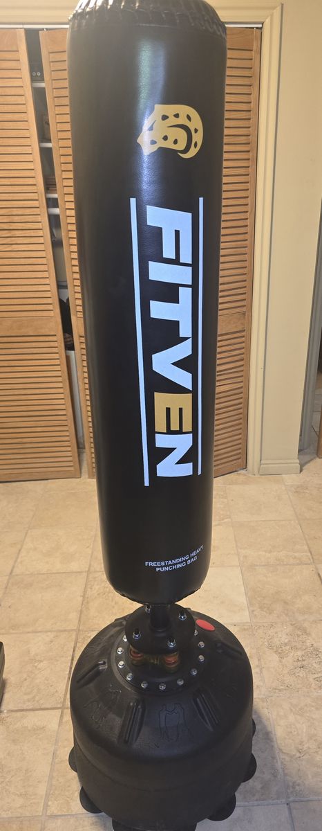 Fitven Heavy bag and 16 oz Venum challenger 3.0 gloves