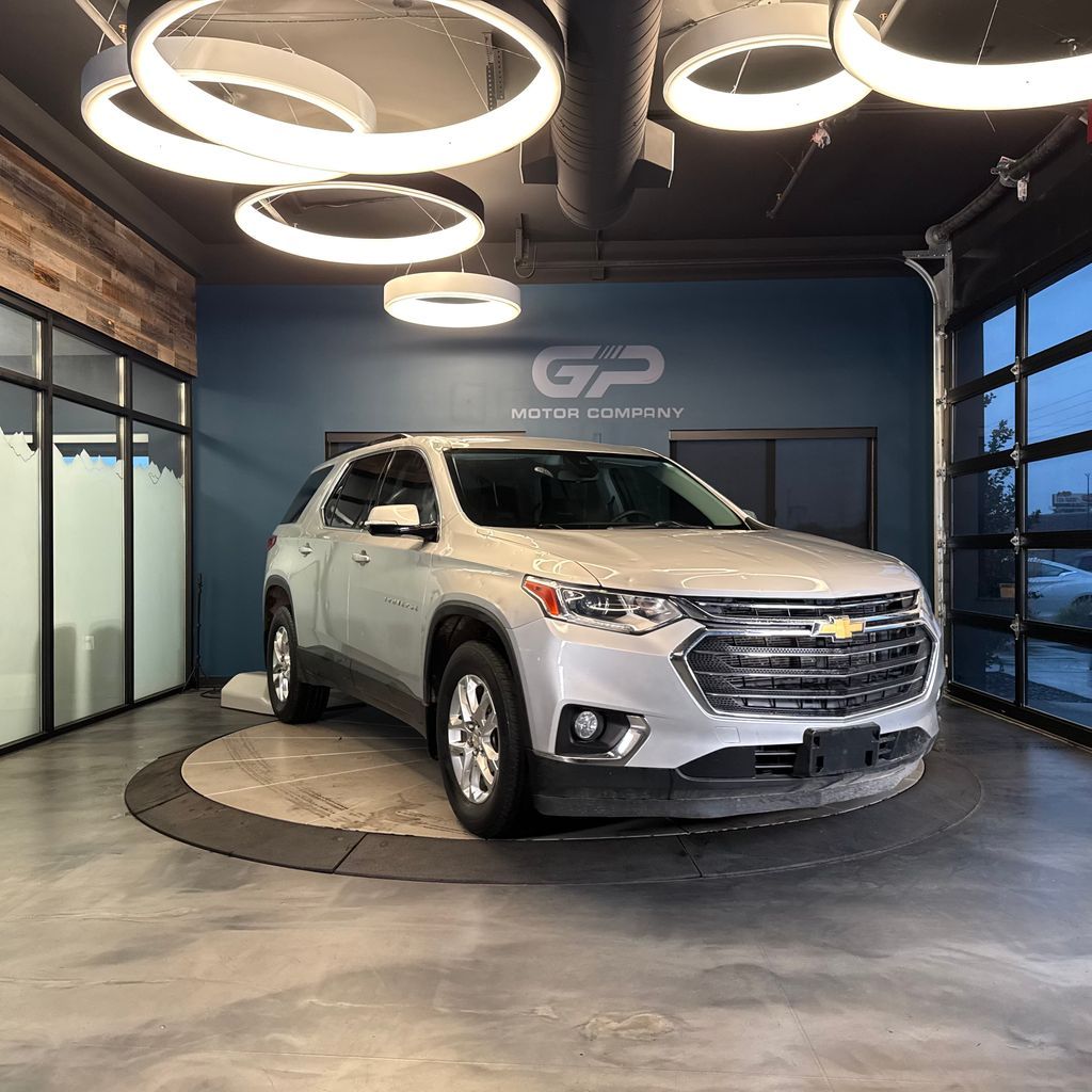 2021 Chevrolet Traverse LT Cloth