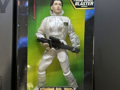 Star Wars 12 Inch Princess Leia In HOth Gear