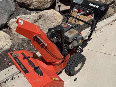 Ariens Deluxe 28 Snow Blower 28" Width Auto-Turn Steering Technology