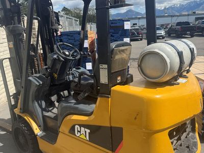Nice Cat 6,000 lb. LP Cushion Forklift
