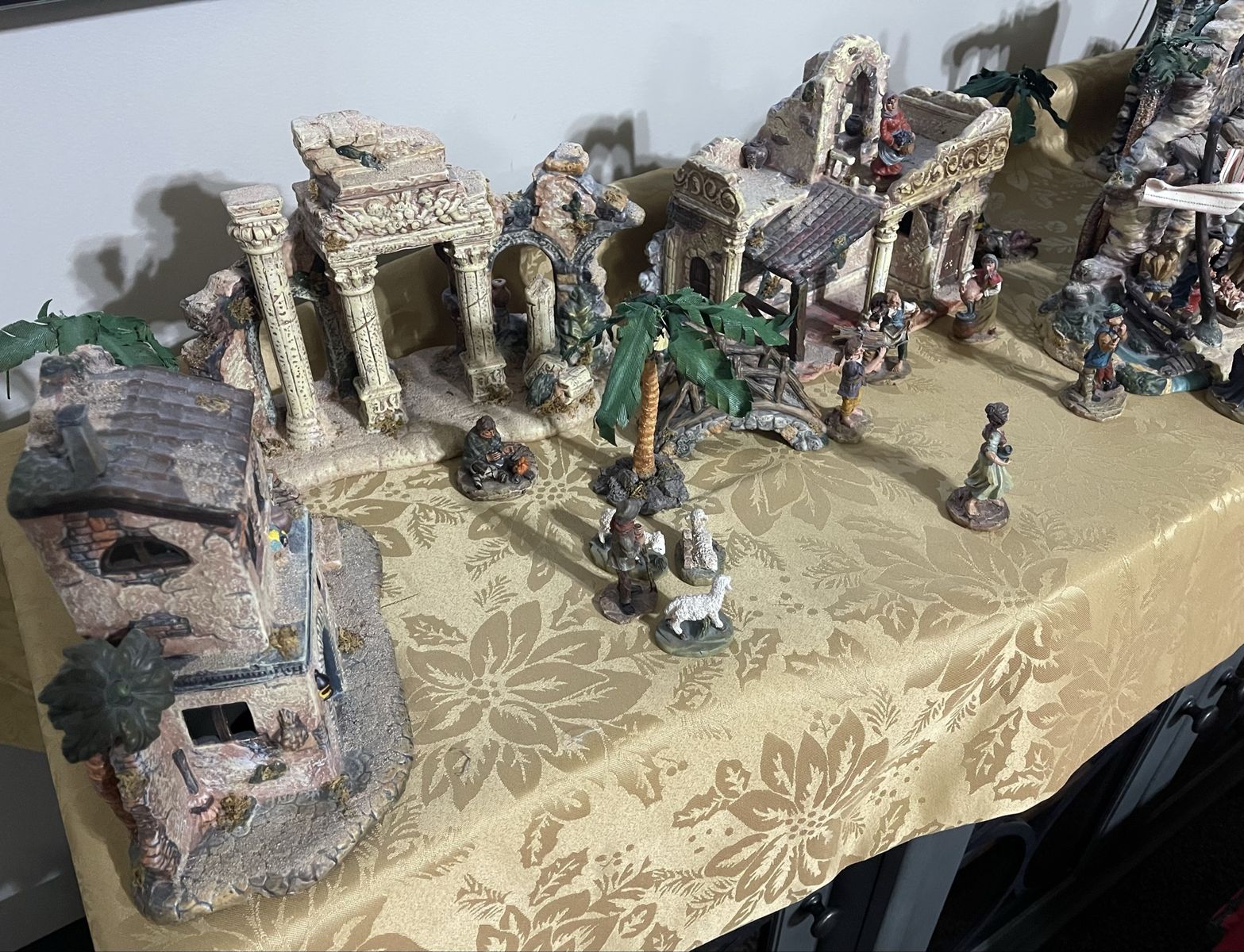 Main image 10