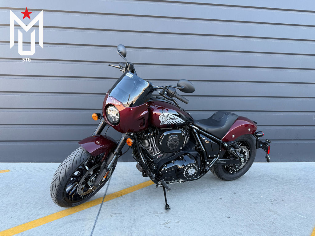2025 Indian Motorcycle® Sport Chief Maroon Metallic