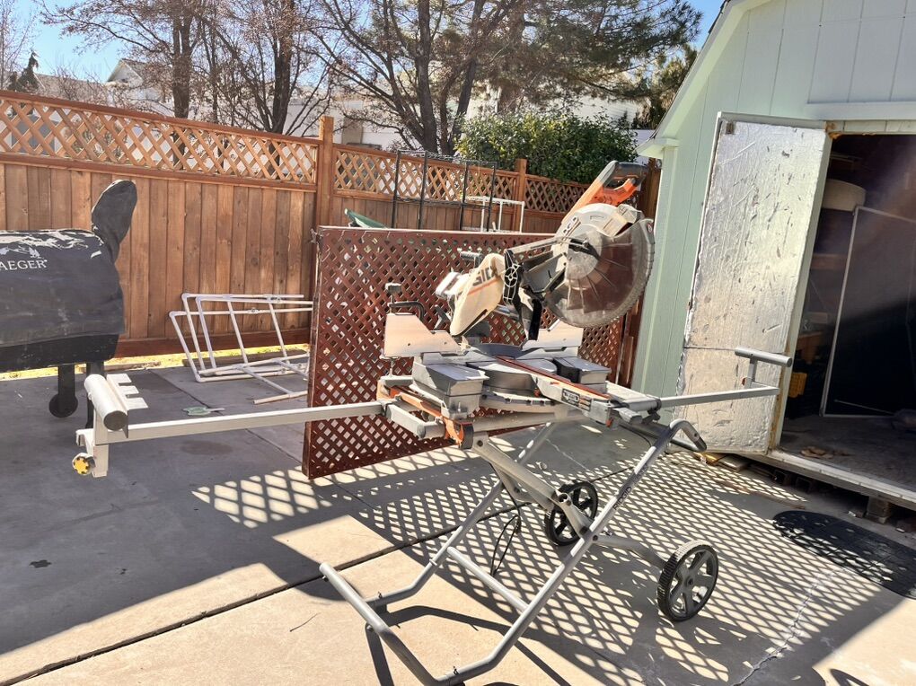 Rigid 12 Sliding Compound Miter Saw