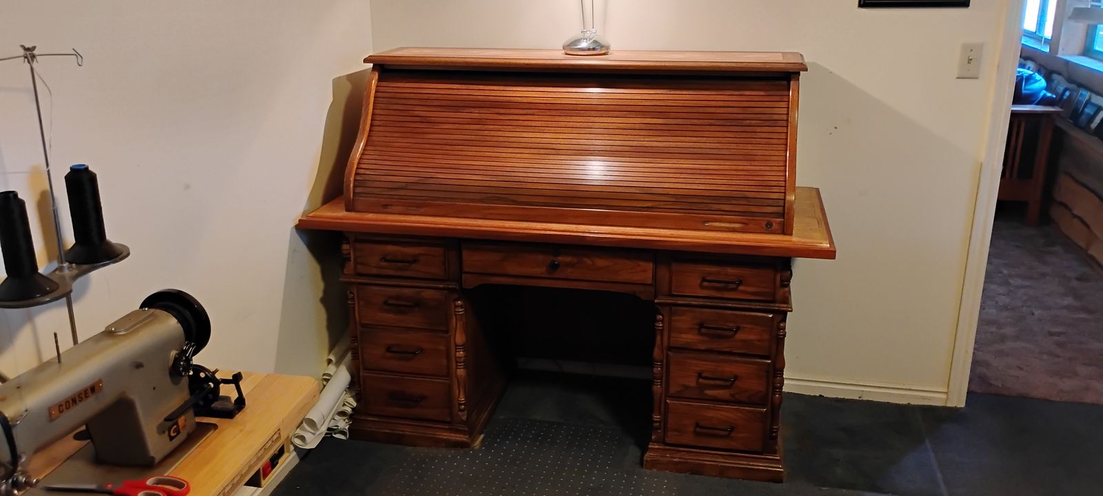 Beautiful Rolltop desk with chair
