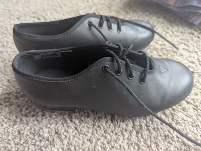 Tap Shoes - Bloch - Size 13.5