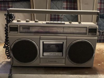 Vintage Panasonic AM/FM Cassette Boombox Radio