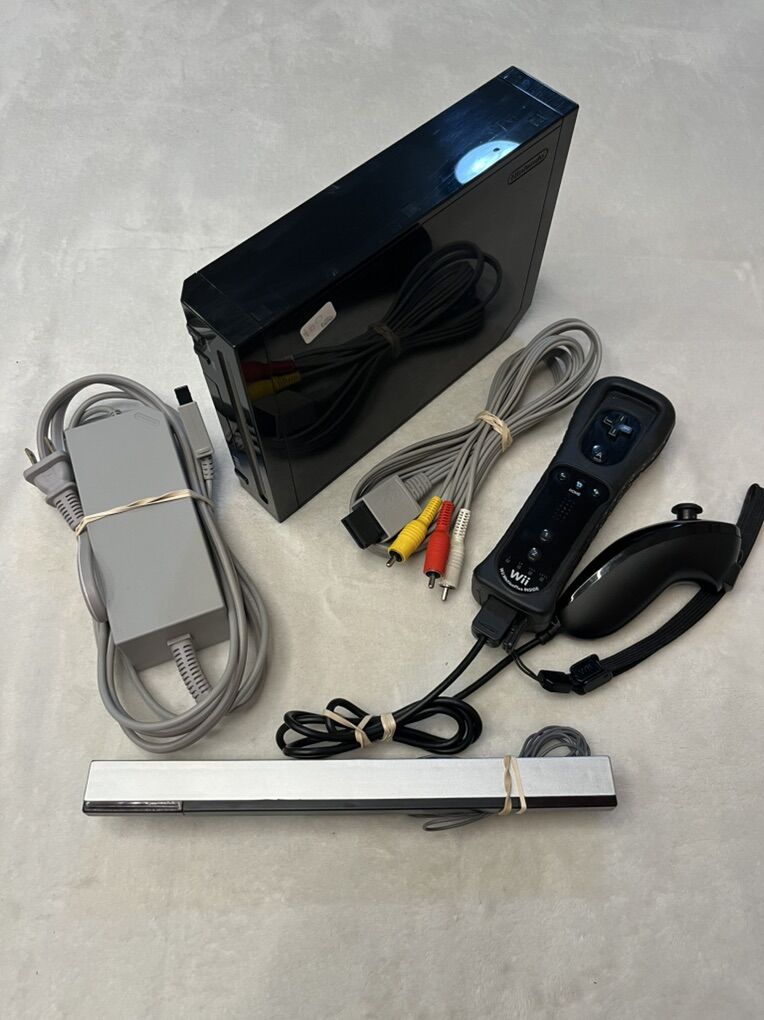 Wii Console - Not GameCube Compatable