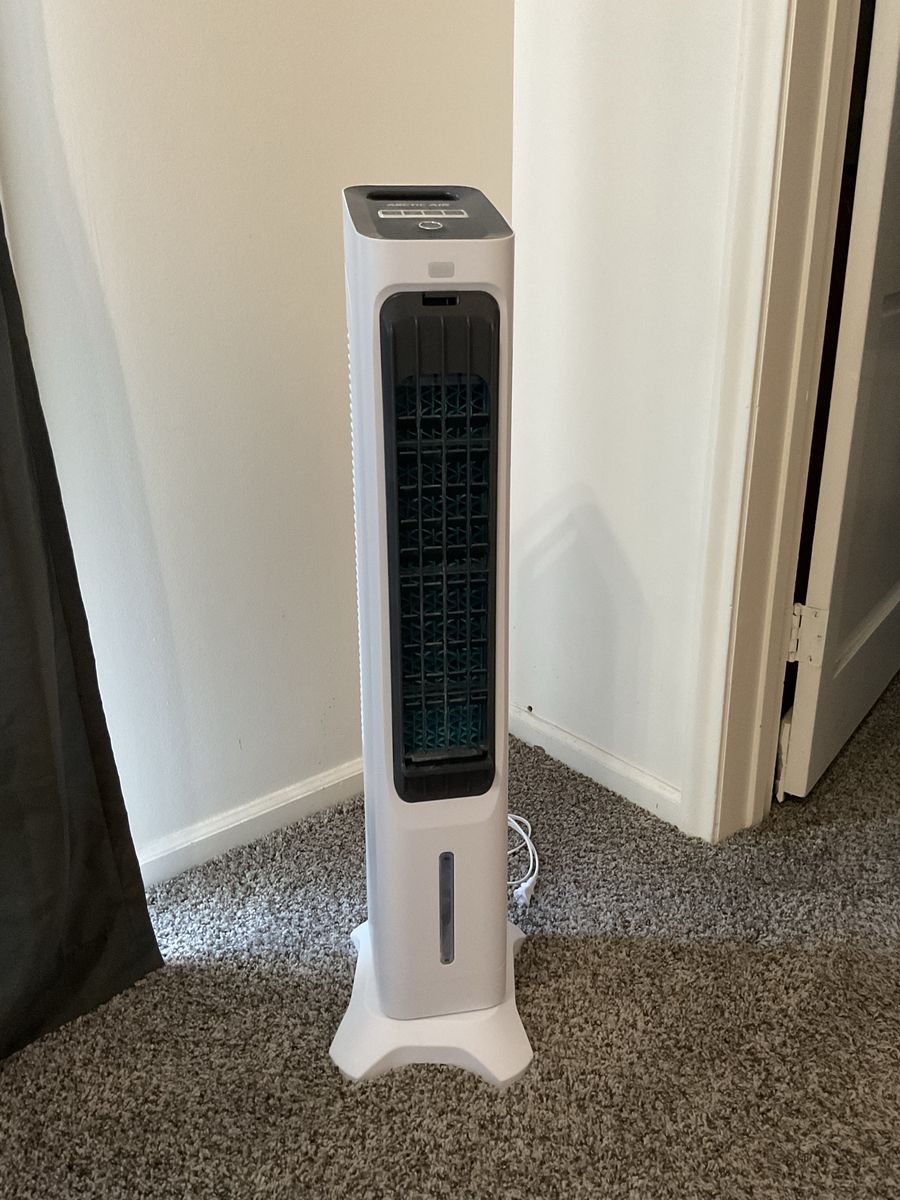 Arctic Air Tower Evaporative Cooler White Used