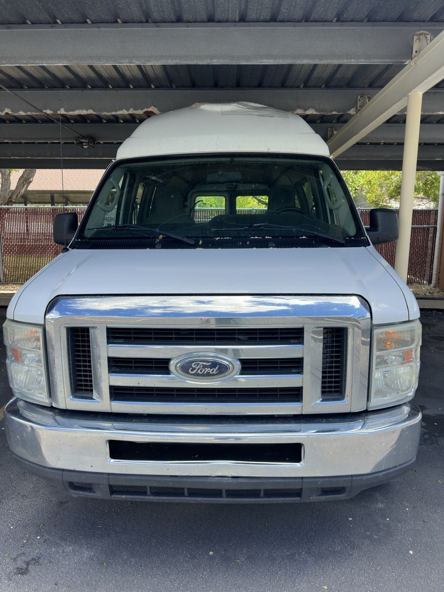 2011 Ford E-Series E-150