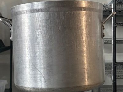 24-Qt. Covered Aluminum Stock Pot