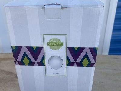 Scentsy Serene Wax Warmer - New in Box, Teal Glass, Authentic Home Fragrance System