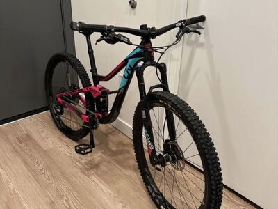 2017 Liv Pique Advanced 2 27.5 Mountain Bike
