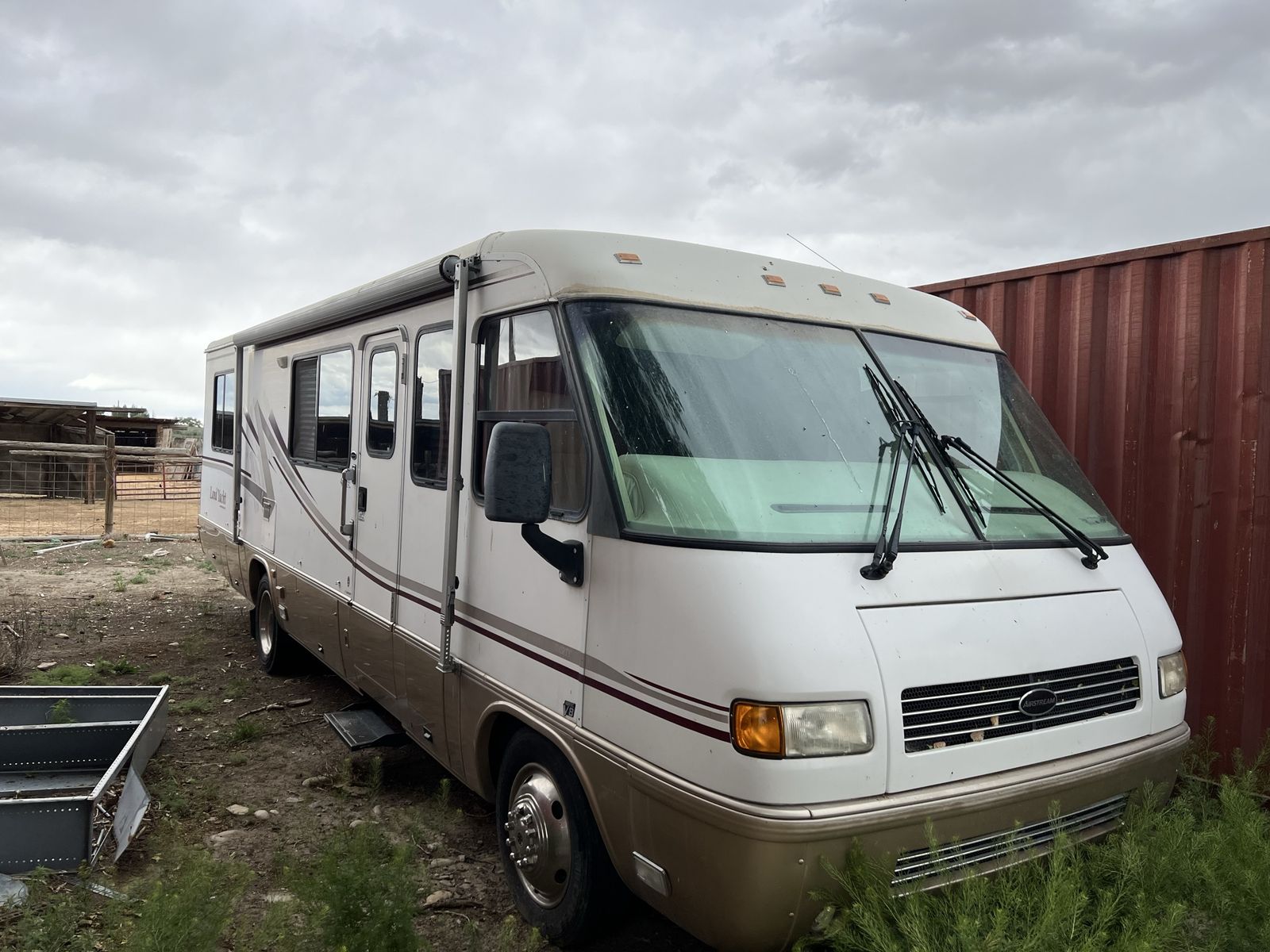 Airstream Land Yacht