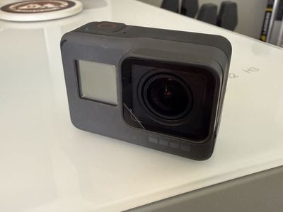 GoPro HERO5 Black Action Camera + 32GB microSD + Mount