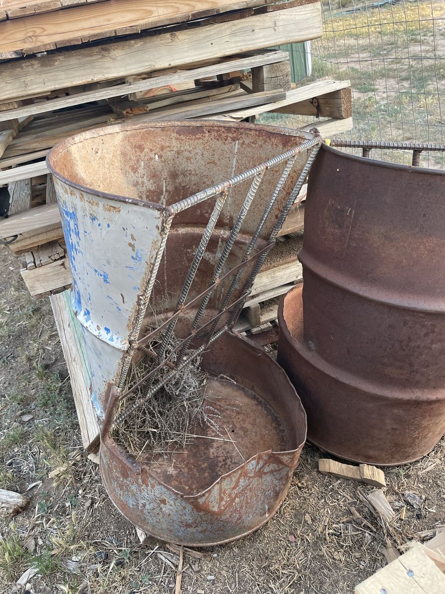 Horse feeders
