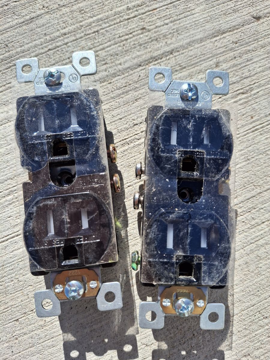 Standard Duplex Receptacles