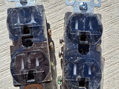 Standard Duplex Receptacles
