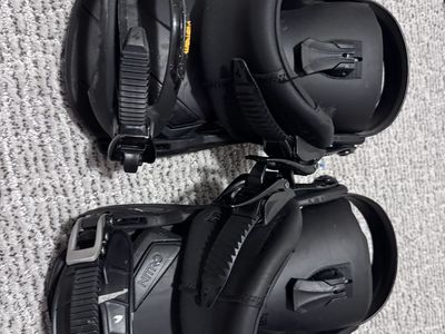 Large Burton Snowboard Bindings
