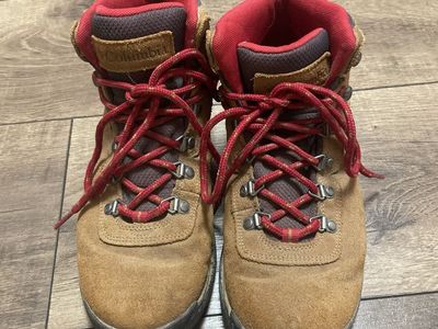 Columbia Hiking Boats