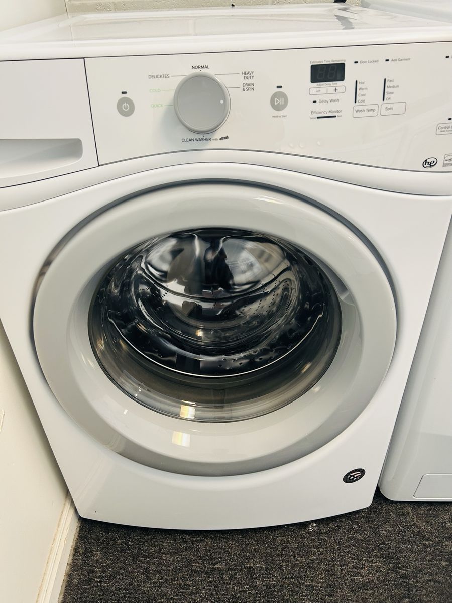 Like new Amana by whirlpool washing machine