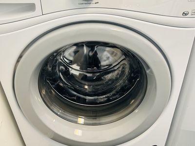 Like new Amana by whirlpool washing machine