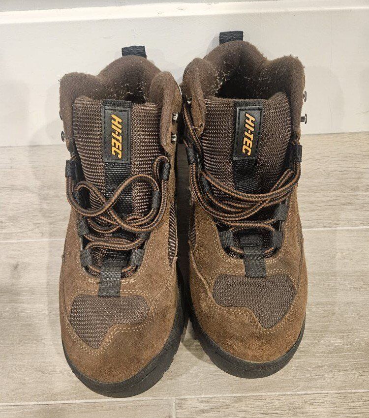 Hi-Tec Hiking Boots Women's Size 9