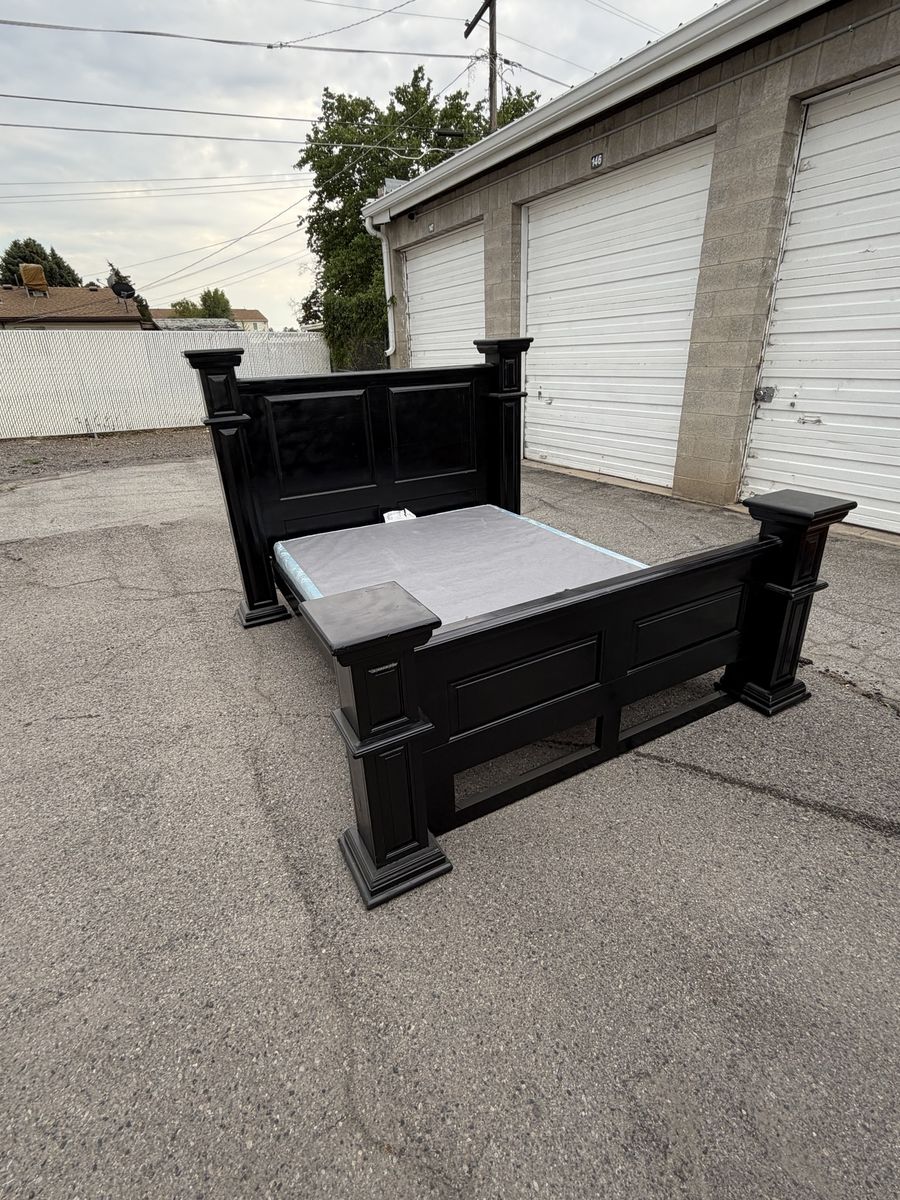 Black Wooden King Size Sleigh Bed Frame with Slats - Box spring included